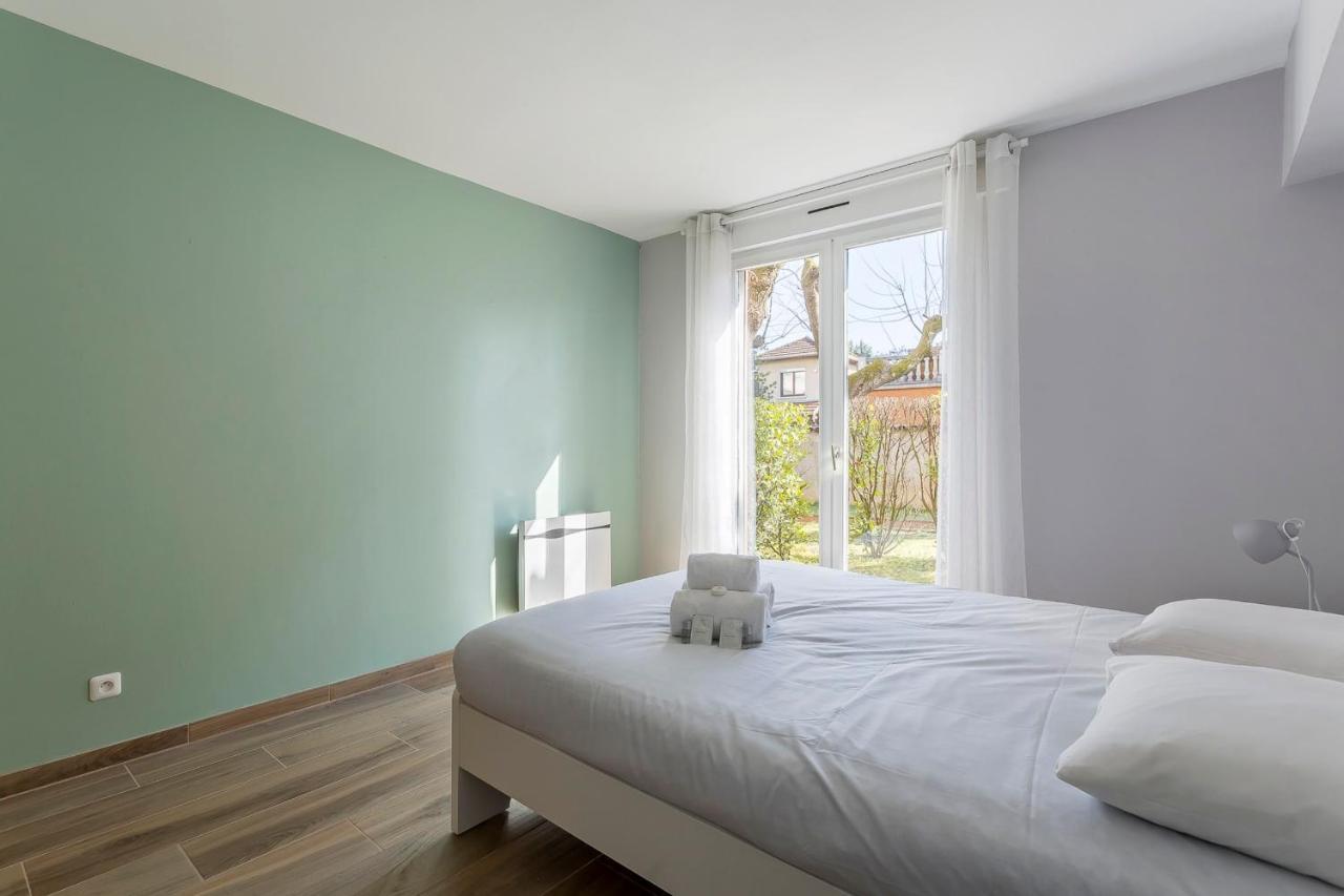 Suite Granges En Rez-De-Jardin Pour 4 Voyageurs Lyon Buitenkant foto