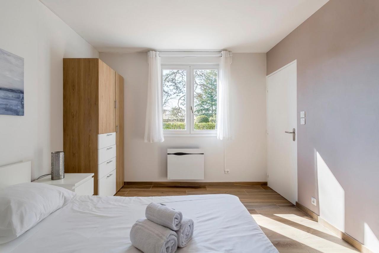 Suite Granges En Rez-De-Jardin Pour 4 Voyageurs Lyon Buitenkant foto