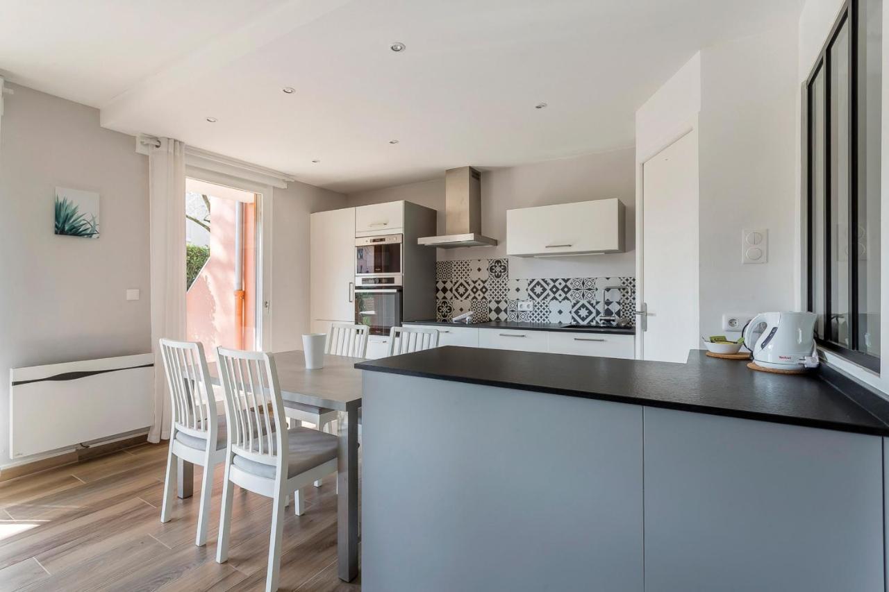Suite Granges En Rez-De-Jardin Pour 4 Voyageurs Lyon Buitenkant foto