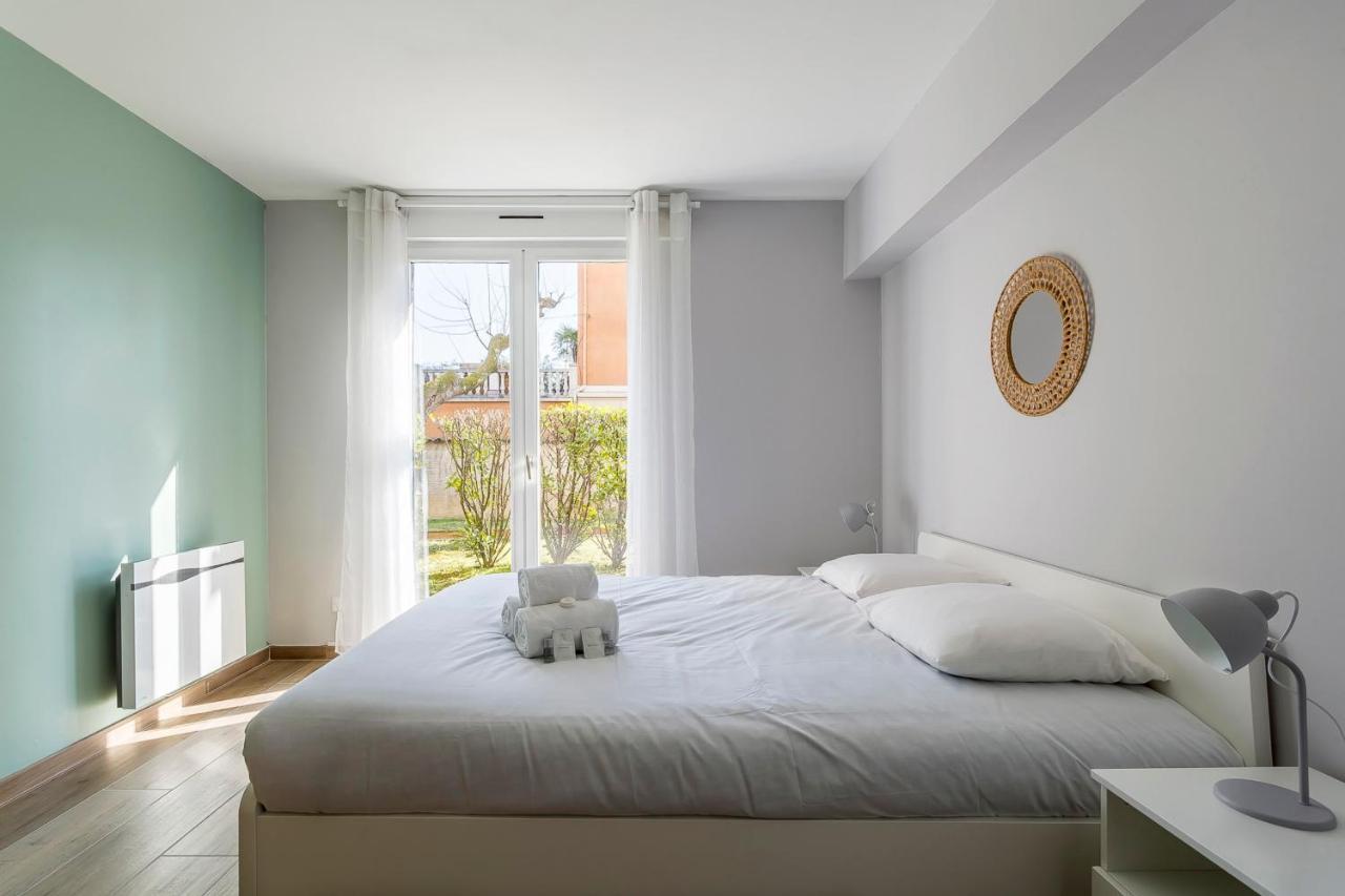 Suite Granges En Rez-De-Jardin Pour 4 Voyageurs Lyon Buitenkant foto